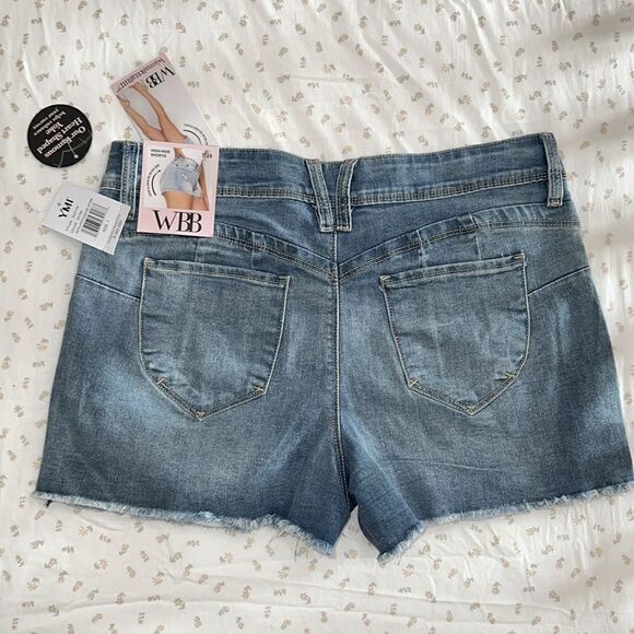 YMI WBB WannaBettaButt? High Rise Shorts distressed rip size 7 NWT - Picture 5 of 7